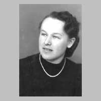 110-0001 Ursula Scharwies 1943 auf der Landwirtschaftsschule in Insterburg.jpg
